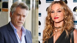 drea-de-matteo-i-rej-liotta-vosli-v-dramu-dzennifer-lopes-ottenki-sinego.jpg