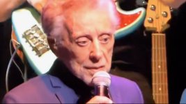 koncertnye-video-frenki-valli-vyzvali-trevogu-poklonnikov.jpg koncertnye-video-frenki-valli-vyzvali-trevogu-poklonnikov.jpg