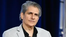 majkl-imperioli-zaavil-cto-ne-hocet-videt-gomofobov-sredi-zritelej-svoih-rabot.webp