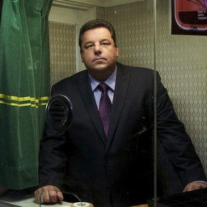 Стив Ширрипа в роли Бобби Баккальери — фото 31