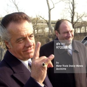 Тони Сирико в роли Поли Галтиери — фото 37