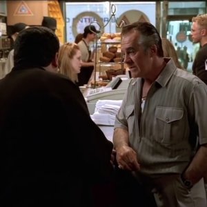 The Sopranos (Клан Сопрано) | Поли втирает про еду